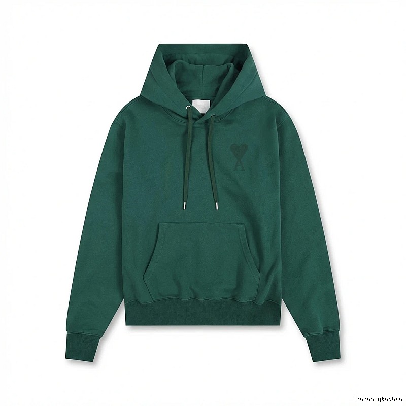 AMI's simple and loving style hoodie.