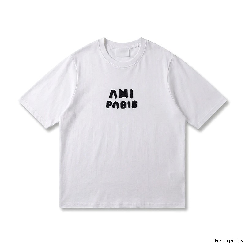 AMI Paris minimalist style white T-shirt
