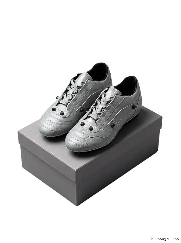 Balenciaga retro-style silver-gray shoes