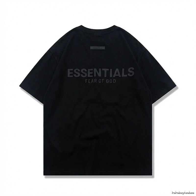 ESSENTIALS minimalist style black T-shirt