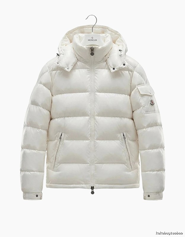 Moncler shiny and fashionable white down jacket