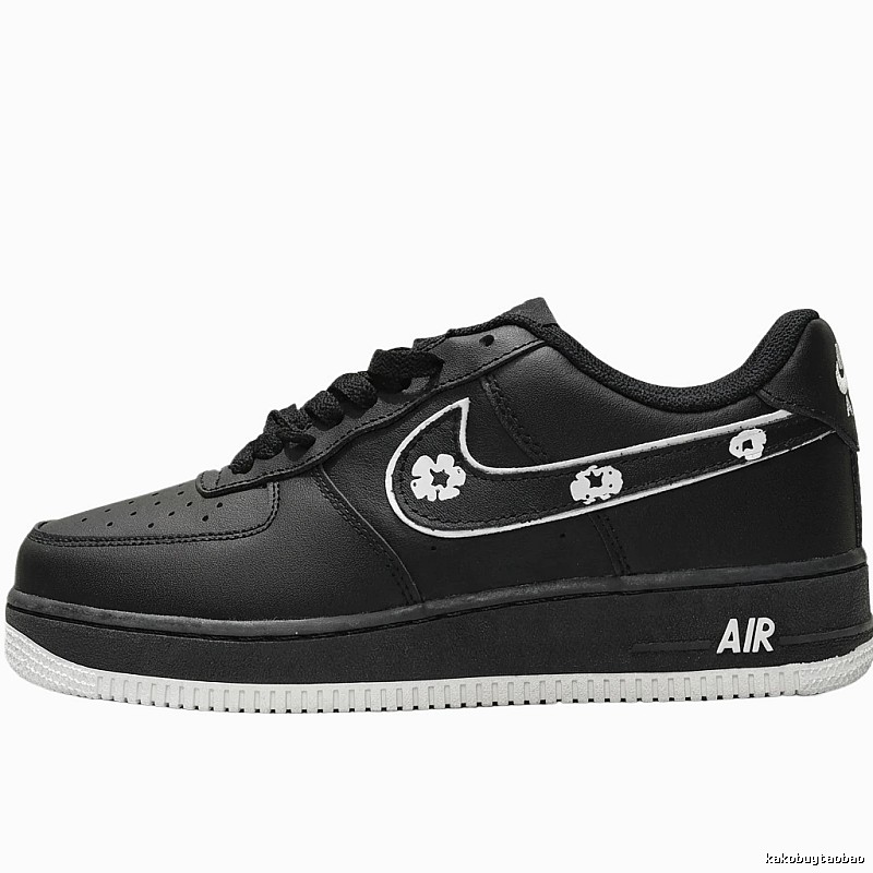 Nike Air Force 1 trendy black shoes