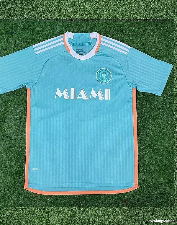 Real Madrid Travel Home soccer jersey White Real Madrid with Soft Visual Tone