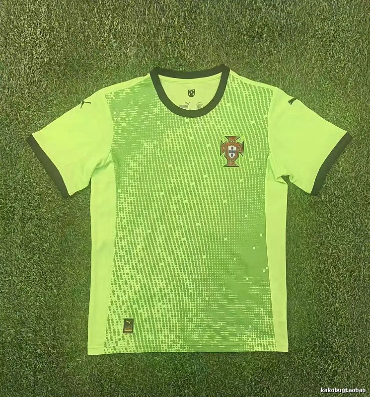 Real Madrid Weekend Home soccer jersey White Football Gold for Weekend Wear