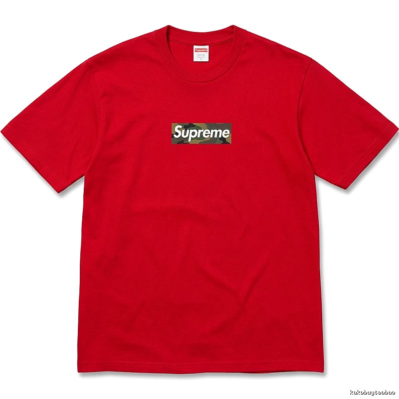 Supreme camouflage-style red T-shirt